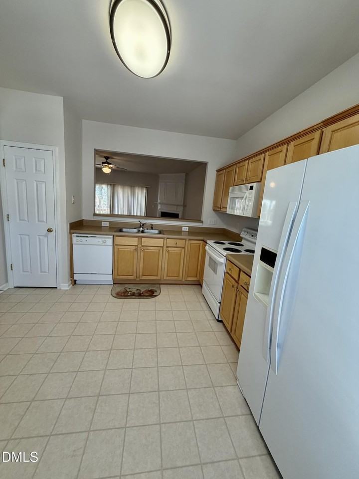 703 Sutter Gate Ln - Photo 6 of 29