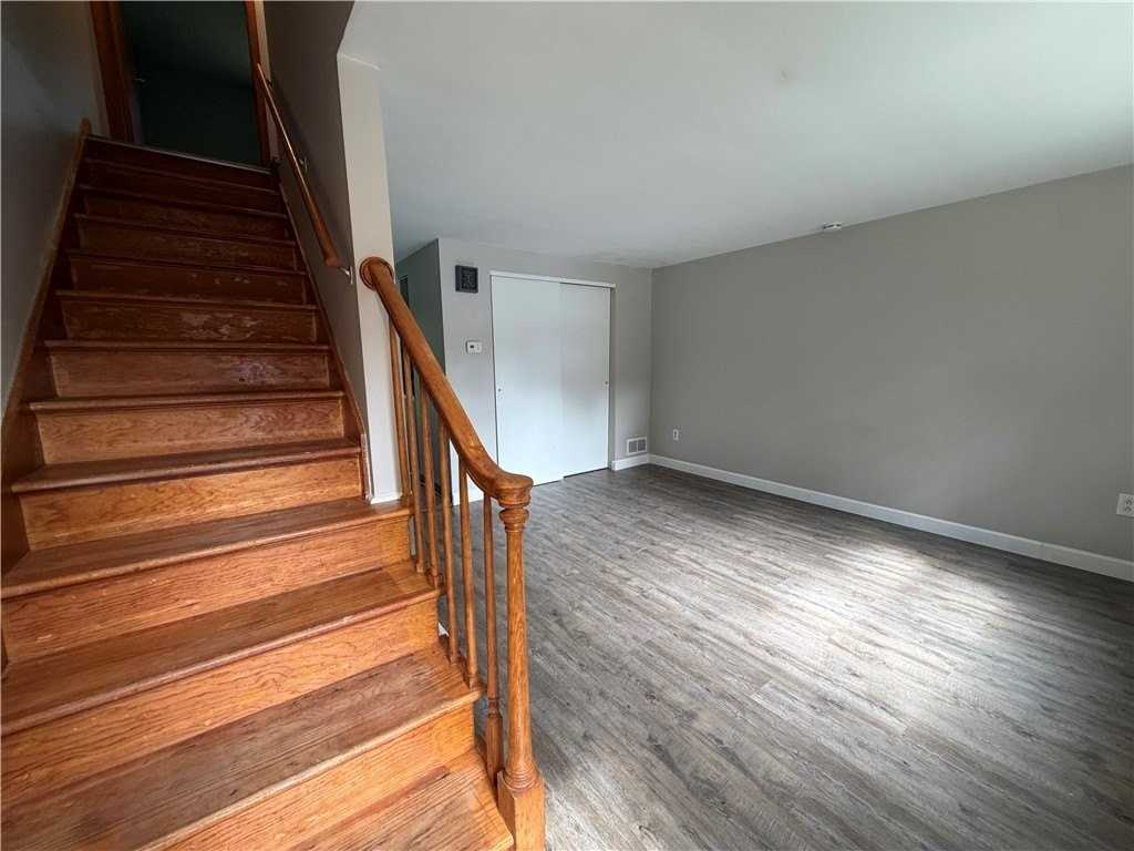 1195 Lynn St #7 - Photo 2 of 15