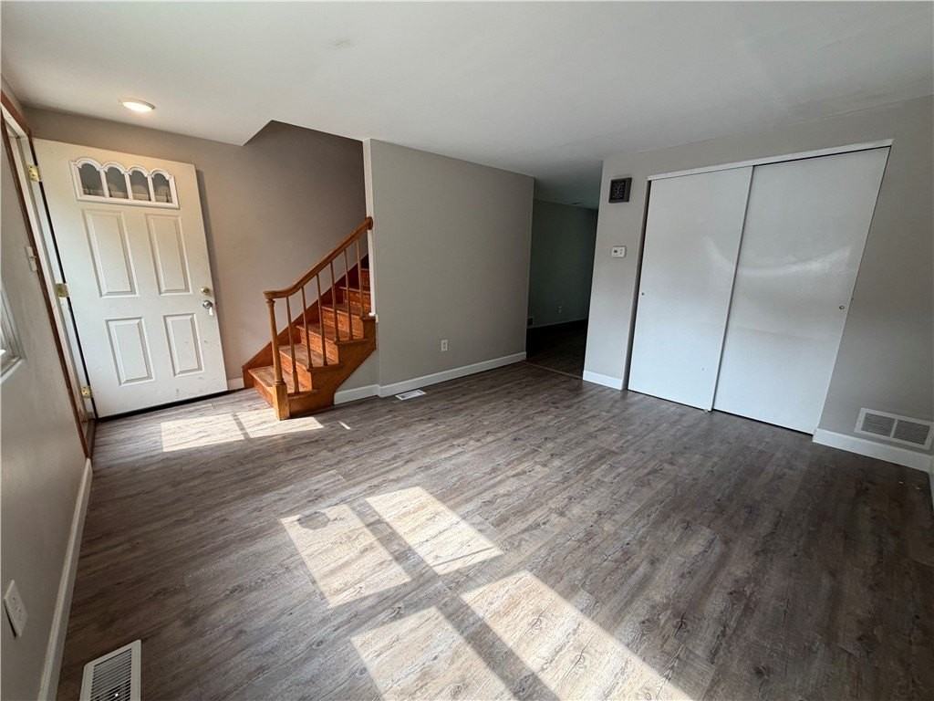 1195 Lynn St #7 - Photo 3 of 15