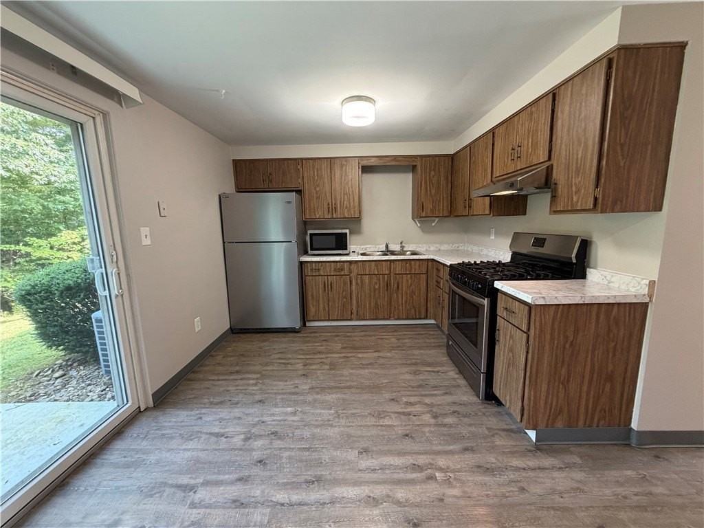 1195 Lynn St #7 - Photo 6 of 15
