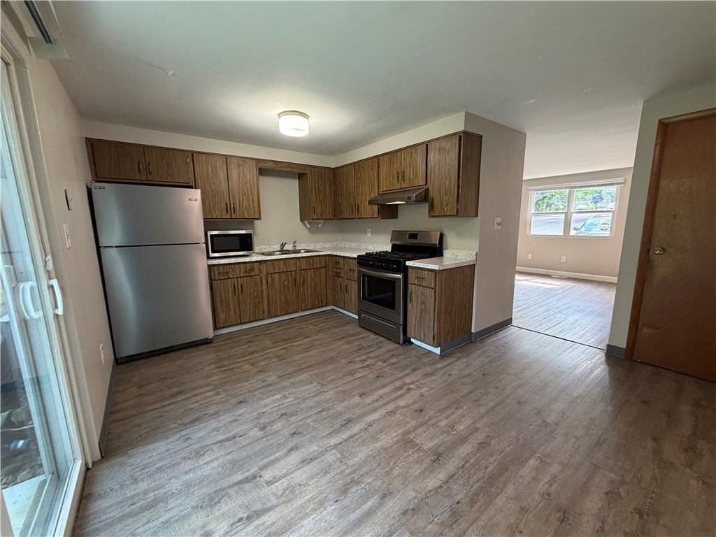 1195 Lynn St #7 - Photo 7 of 15