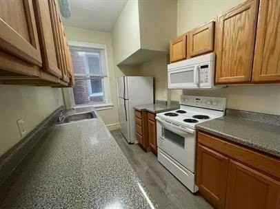 340 N Craig St #2 - Photo 3 of 7