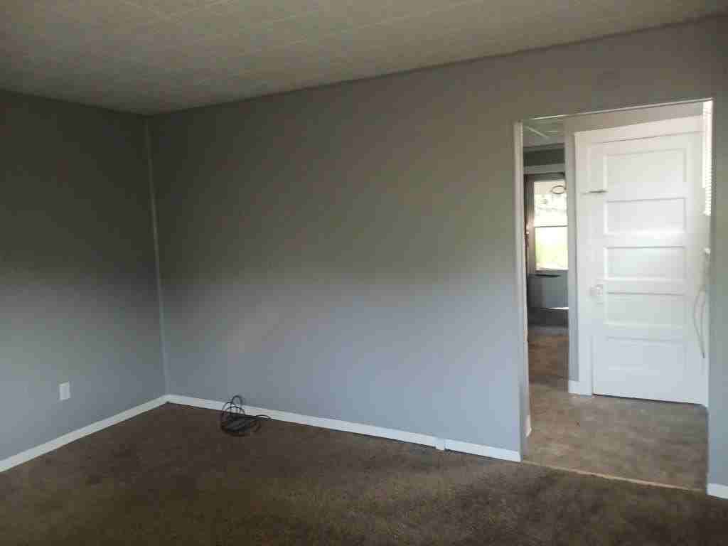2 Comrie Ave - Photo 4 of 18
