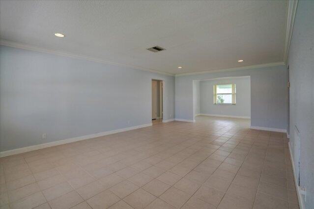 1590 Sw 13th Ter - Photo 5 of 46