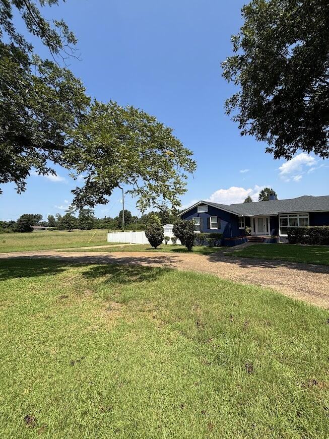 113 N Rosewood Dr - Photo 2 of 34