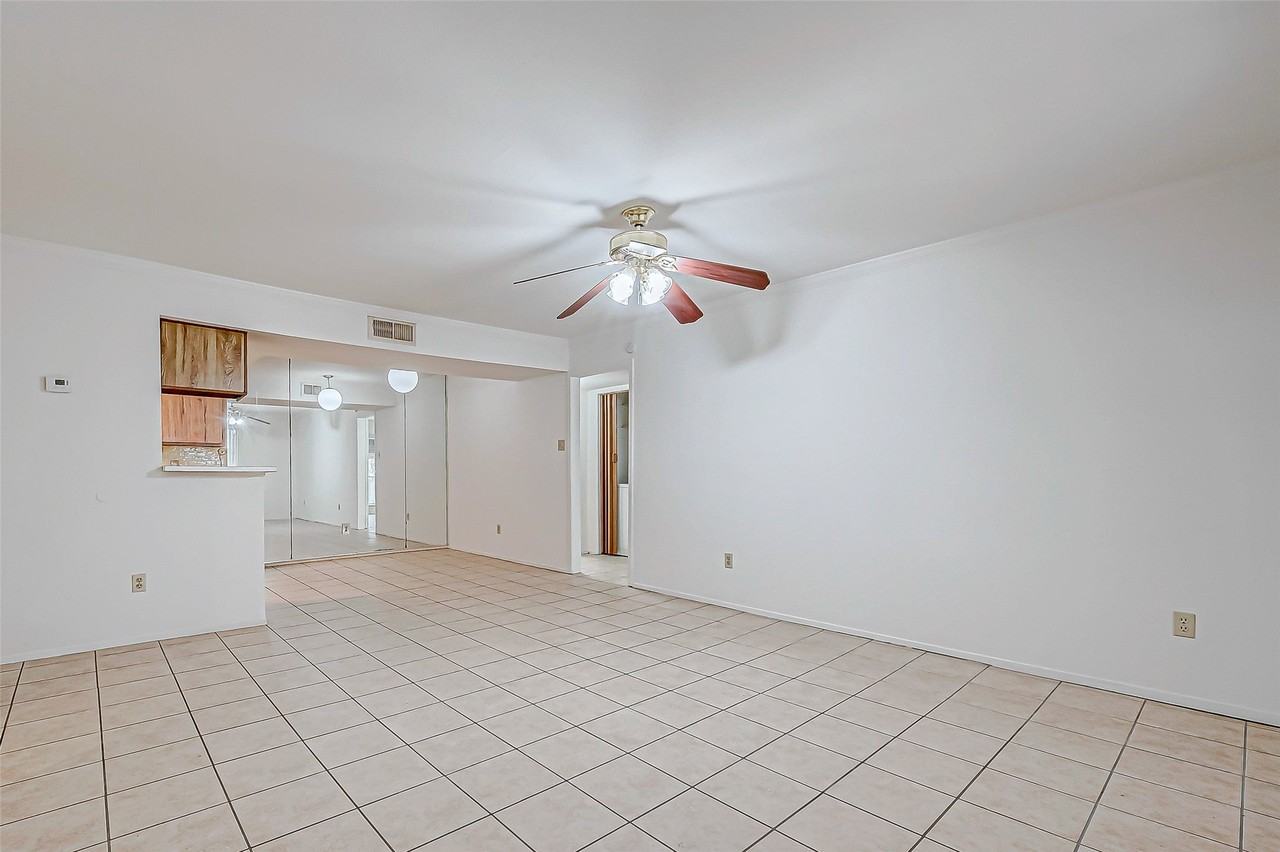 8201 Richmond Ave - Photo 6 of 38