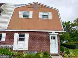 featured image of 422 Village Ln