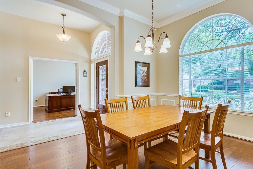 3208 Sumac Dr - Photo 6 of 28
