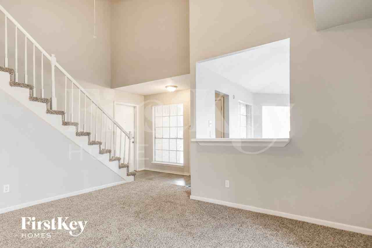 3815 Derbyhall Dr - Photo 6 of 20