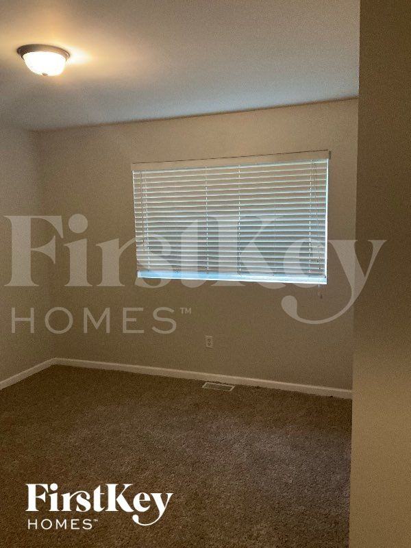 915 Campion Ln - Photo 7 of 12