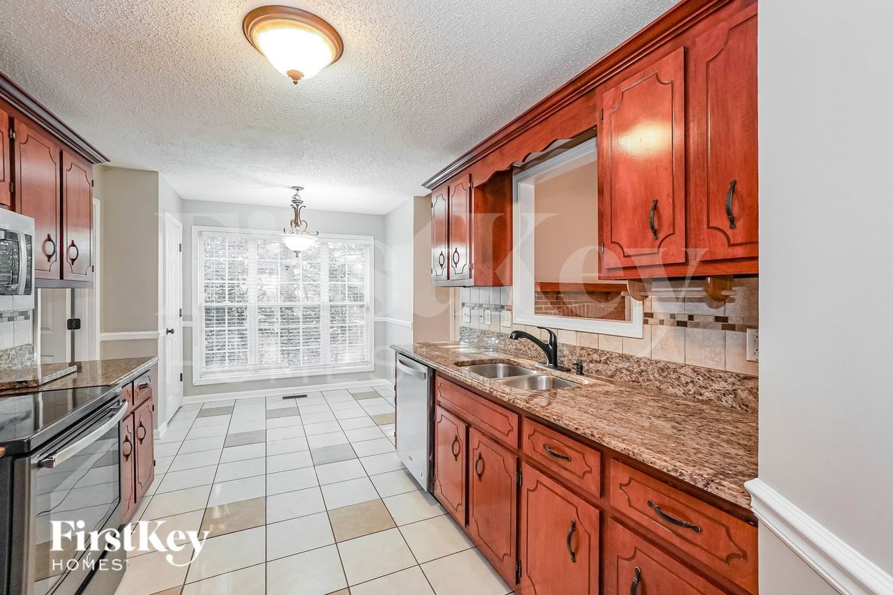 720 Superior Ln - Photo 7 of 19