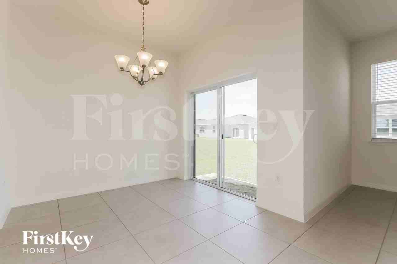 438 Reina Way - Photo 5 of 17