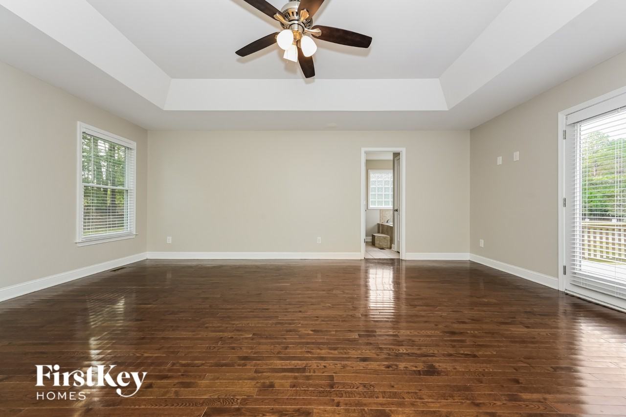 135 Lake Circle Dr - Photo 7 of 16