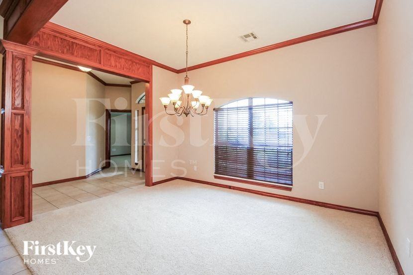 232 Sw 136th St - Photo 5 of 15