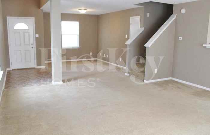 920 Indigo Dr - Photo 5 of 19