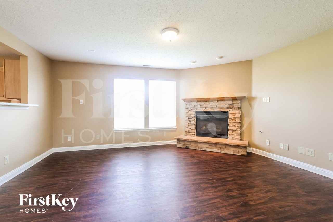 3455 Summer Breeze Ln - Photo 2 of 15
