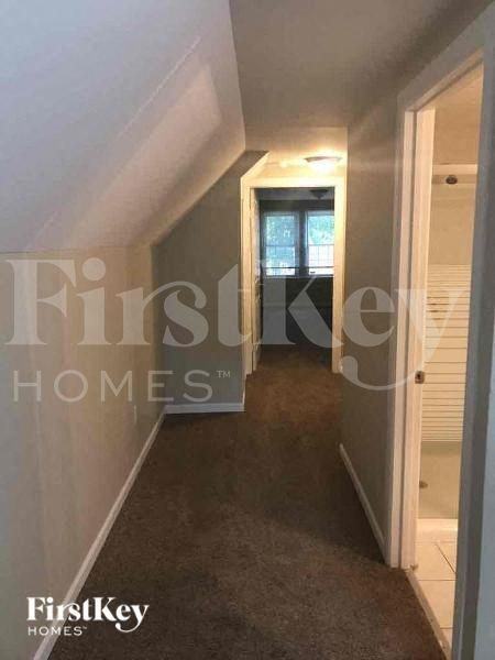 2738 Ridgeland Ave - Photo 2 of 10
