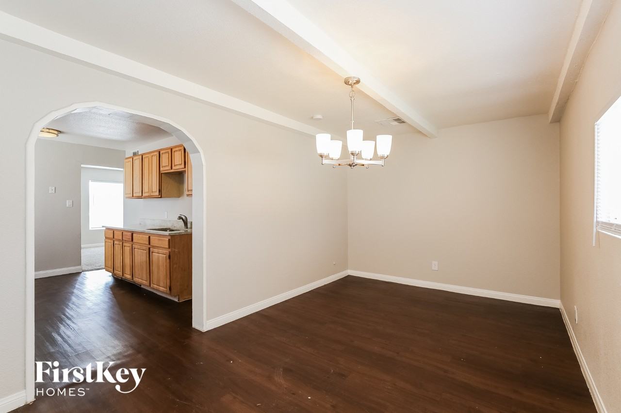 2720 Magnet St - Photo 5 of 15