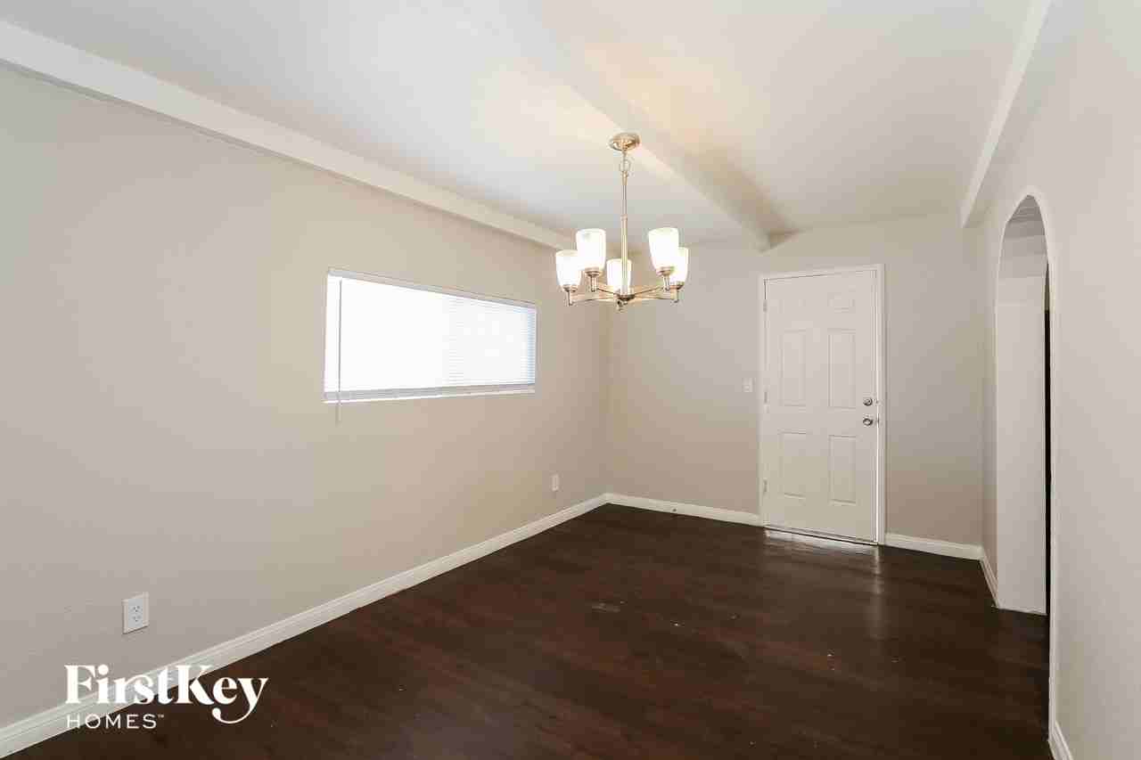 2720 Magnet St - Photo 6 of 15