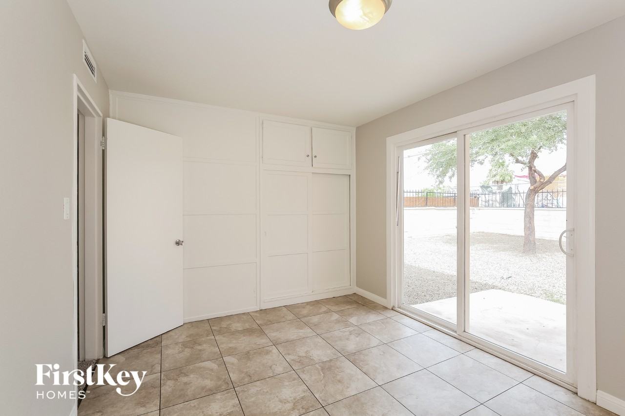 2720 Magnet St - Photo 7 of 15