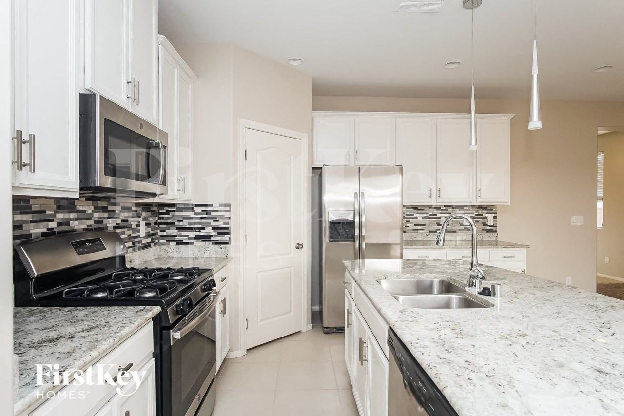 10749 Casco Bay St - Photo 6 of 15