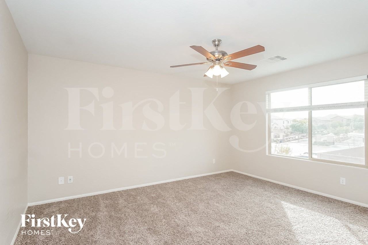 10749 Casco Bay St - Photo 7 of 15