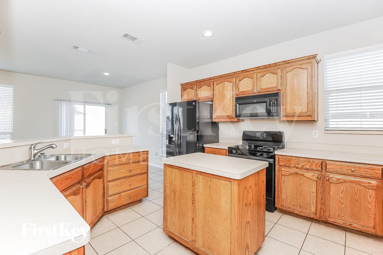 6217 Adonia Dr - Photo 6 of 15