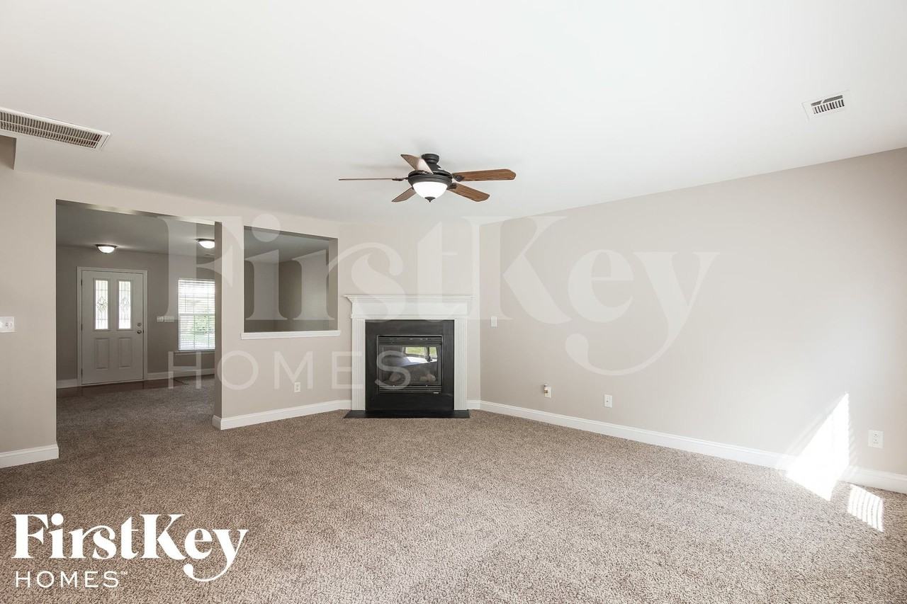 10620 Bur Oak Dr - Photo 3 of 15