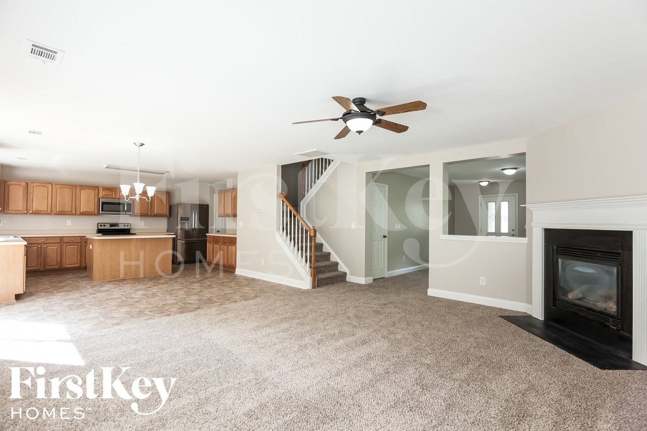 10620 Bur Oak Dr - Photo 4 of 15