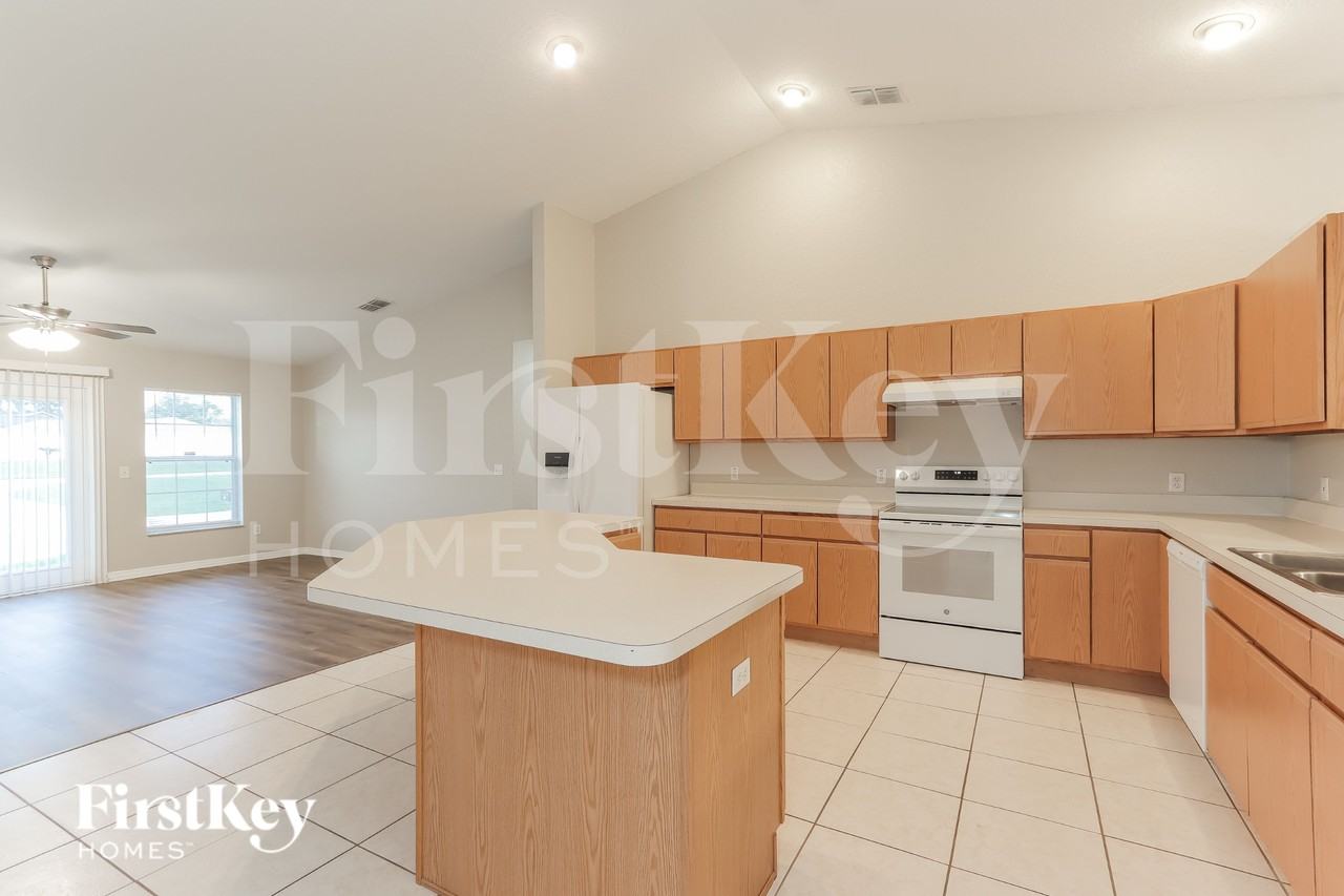 7976 Sugar Pine Blvd - Photo 5 of 16
