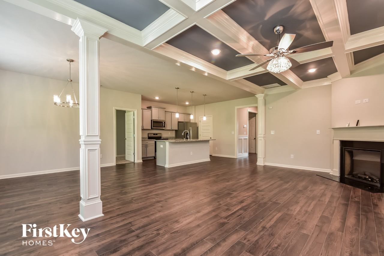 8065 Highland Dr Sw - Photo 4 of 15