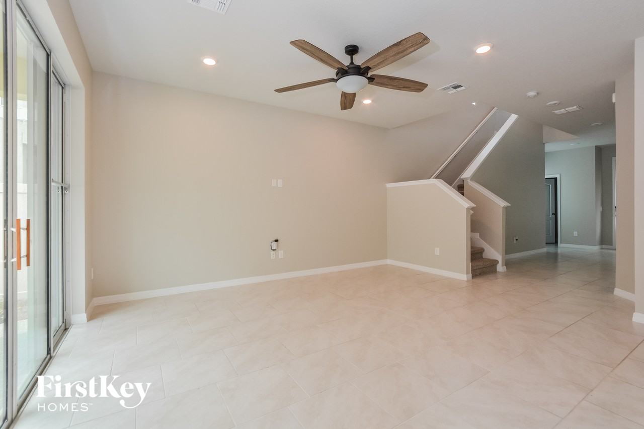 4306 Hibiscus Bloom Dr - Photo 2 of 15