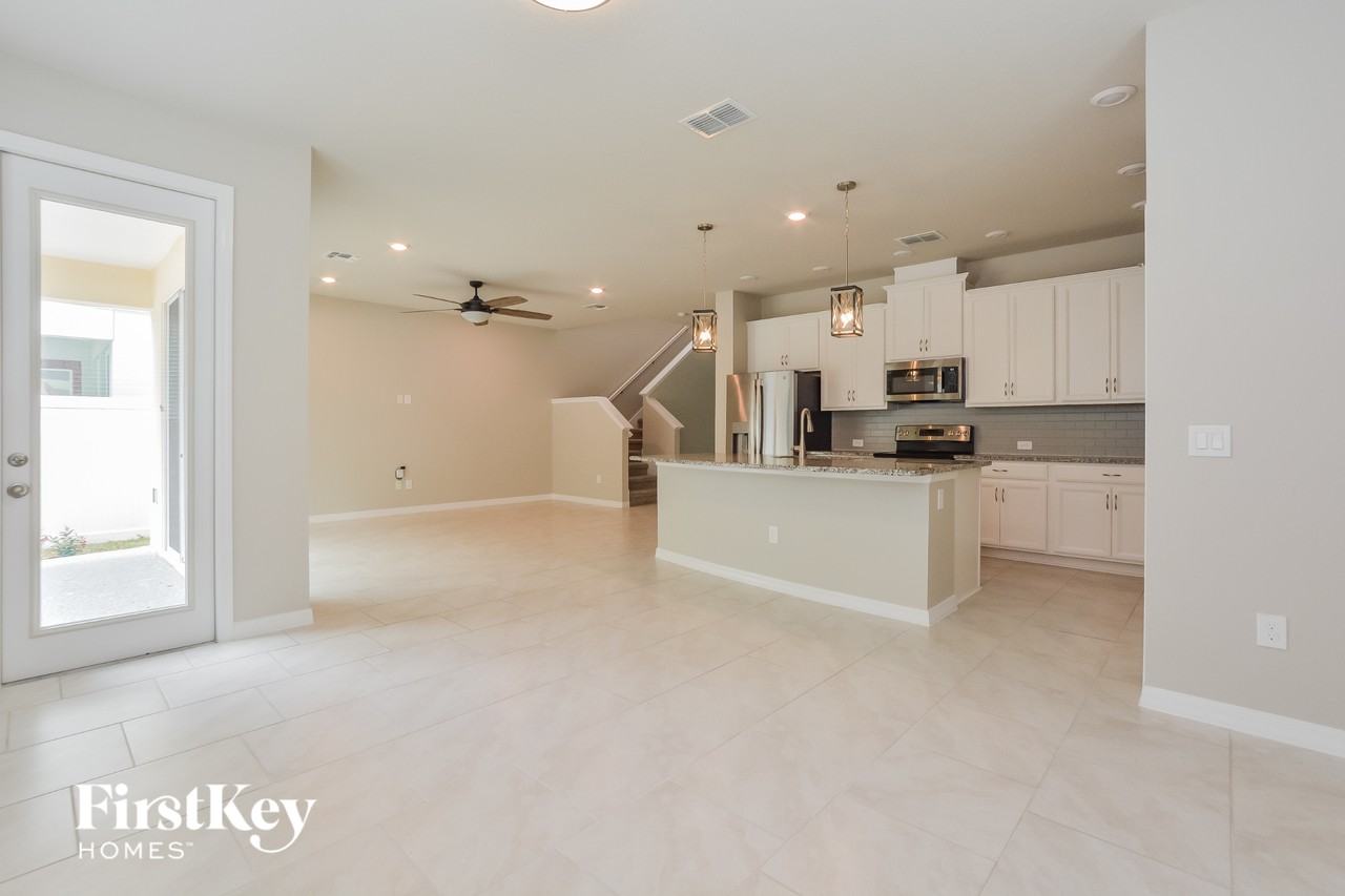4306 Hibiscus Bloom Dr - Photo 5 of 15