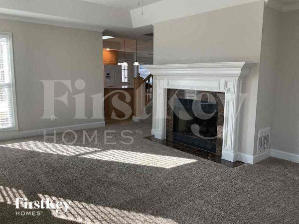 9245 Charlton Pl - Photo 3 of 10