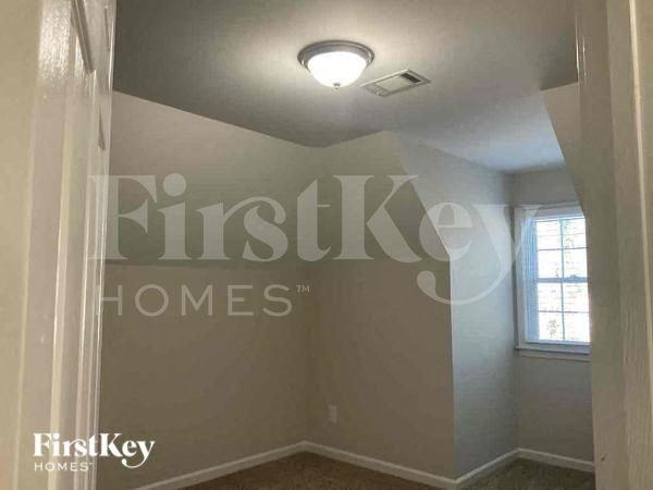 9245 Charlton Pl - Photo 5 of 10