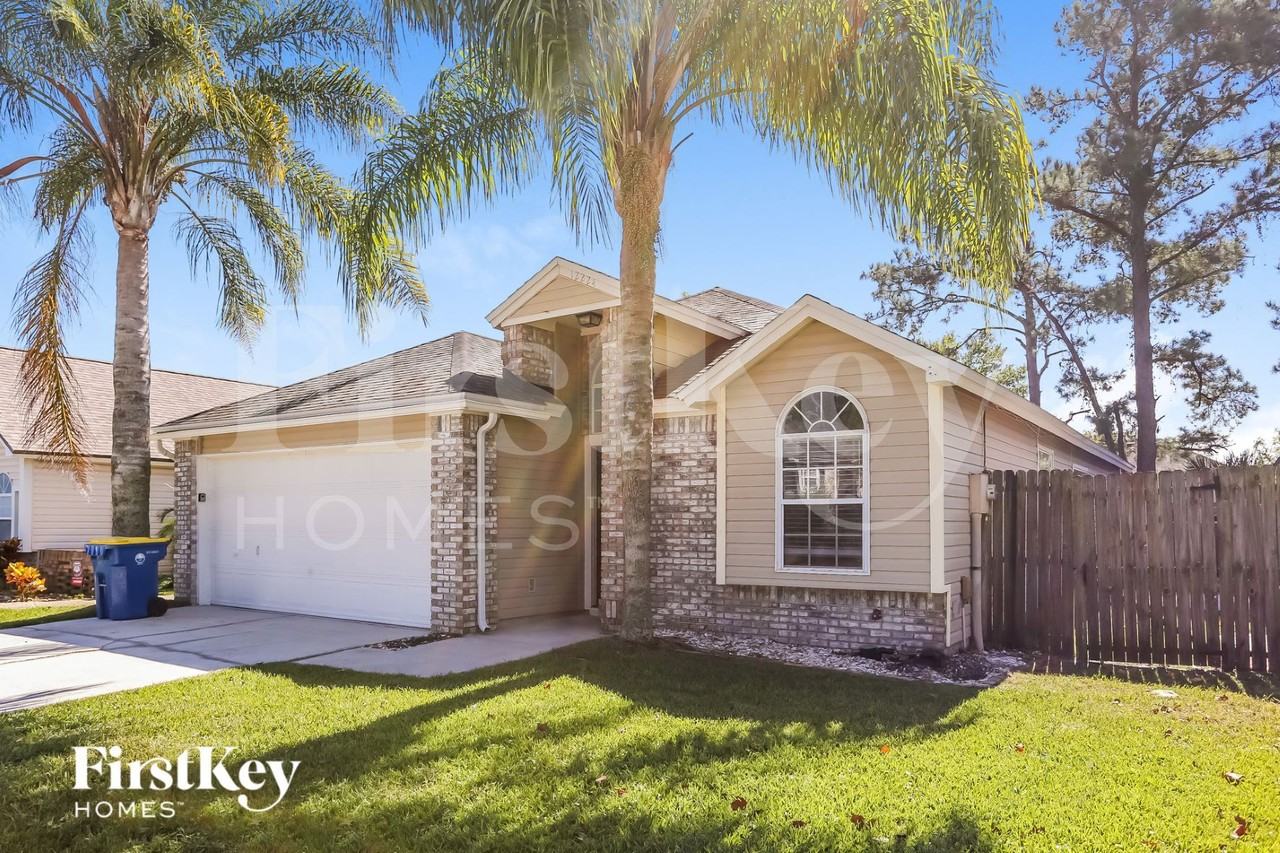12224 Mastin Cove Rd - Photo 2 of 15