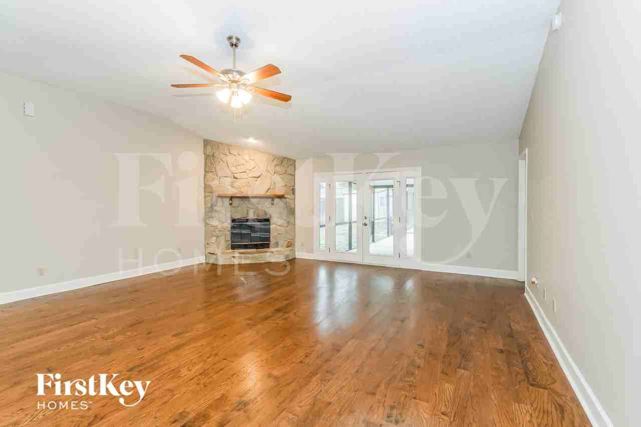 8557 Granpaw Ct - Photo 4 of 16