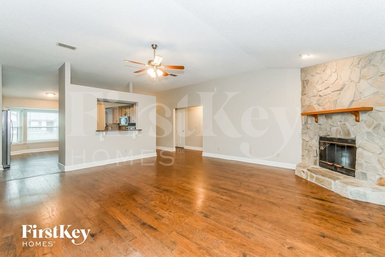 8557 Granpaw Ct - Photo 5 of 16