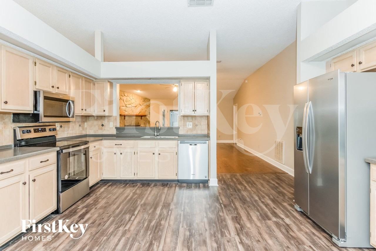 8557 Granpaw Ct - Photo 6 of 16