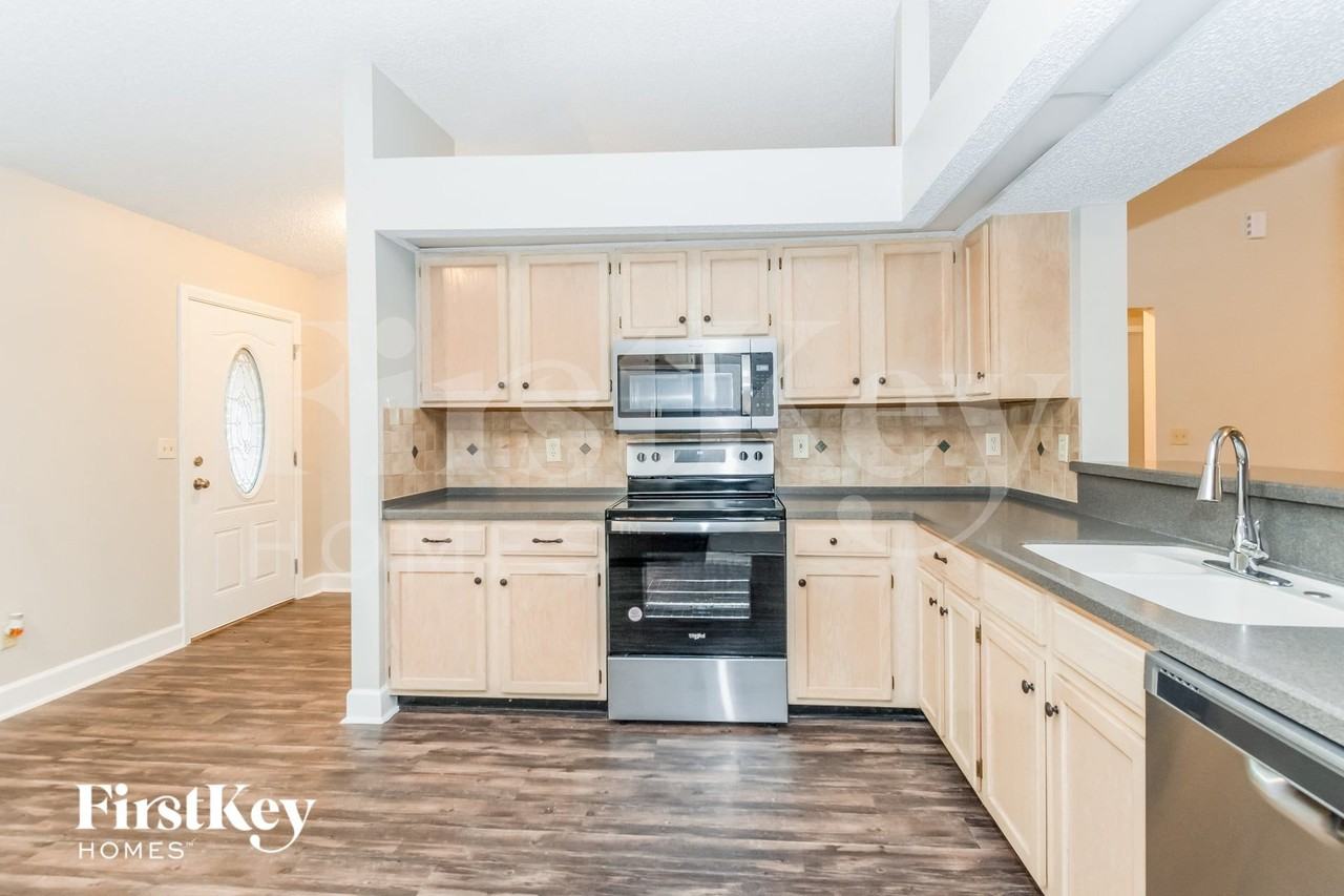 8557 Granpaw Ct - Photo 7 of 16