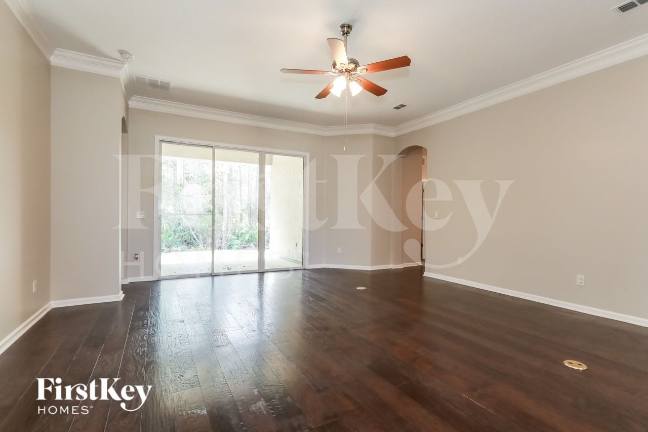 653 W Johns Creek Pkwy - Photo 7 of 16