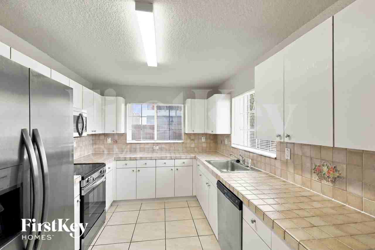 9734 Swstreet - Photo 3 of 17