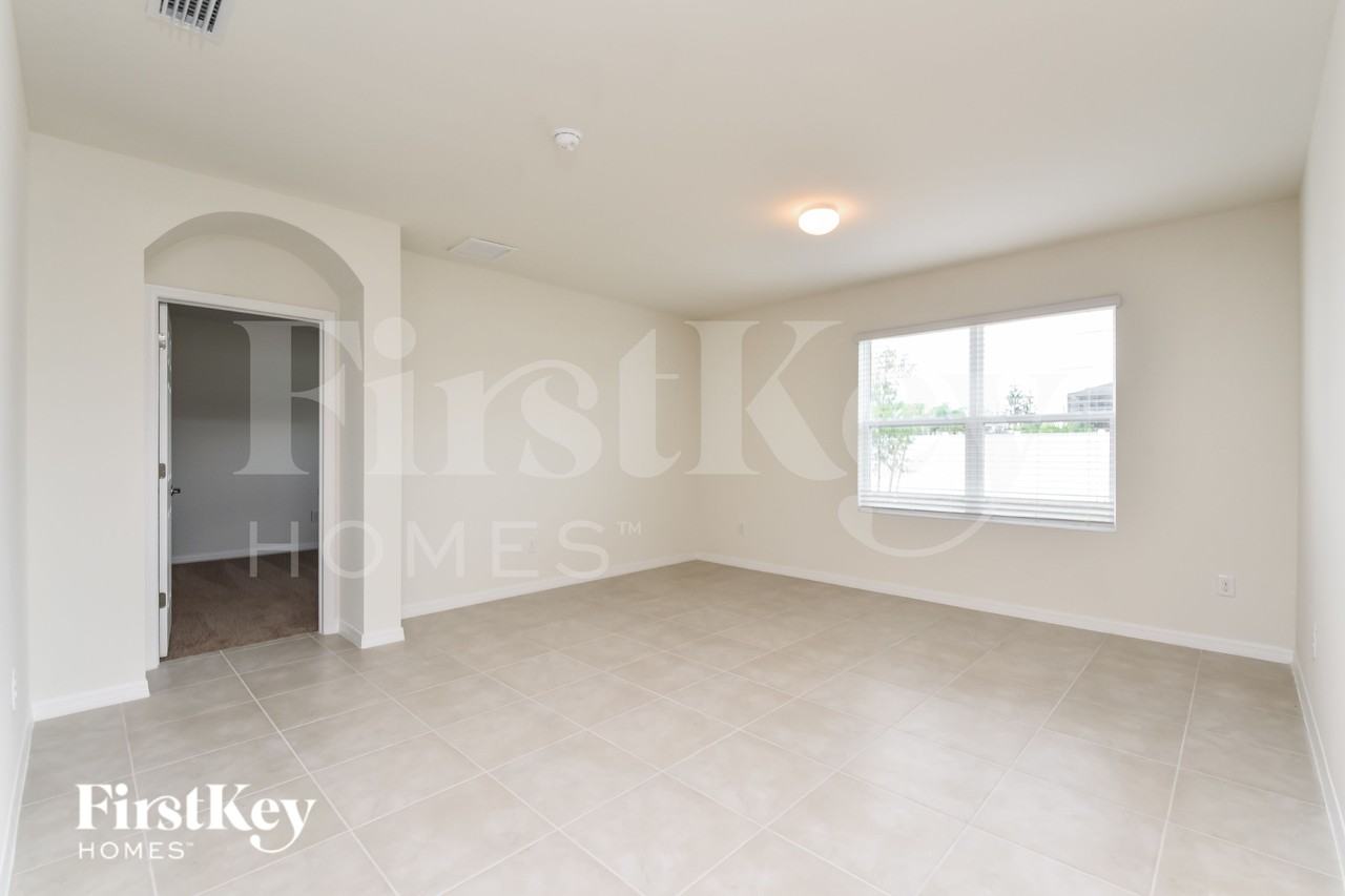 209 Sw 20th St - Photo 4 of 16
