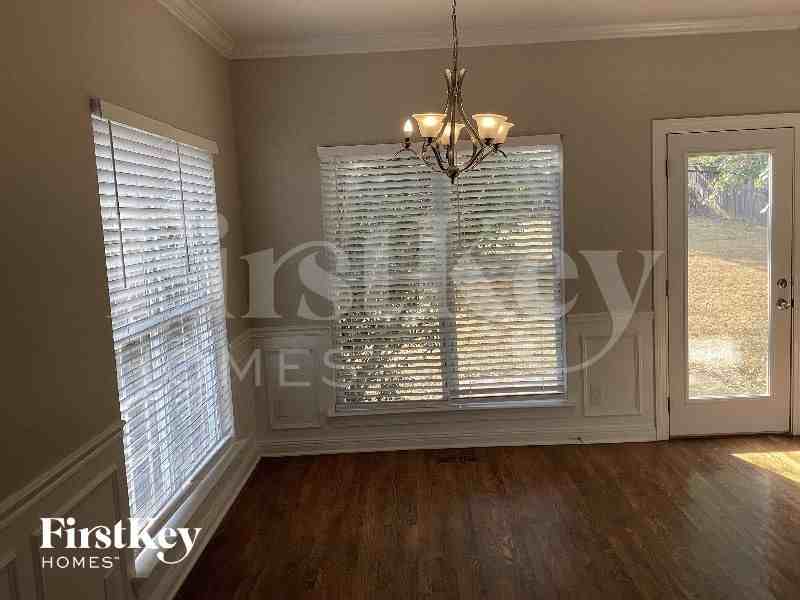 7142 Riverfront Dr - Photo 5 of 12
