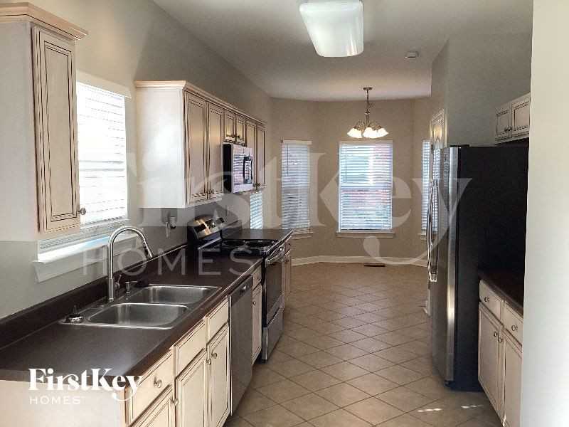 7142 Riverfront Dr - Photo 6 of 12
