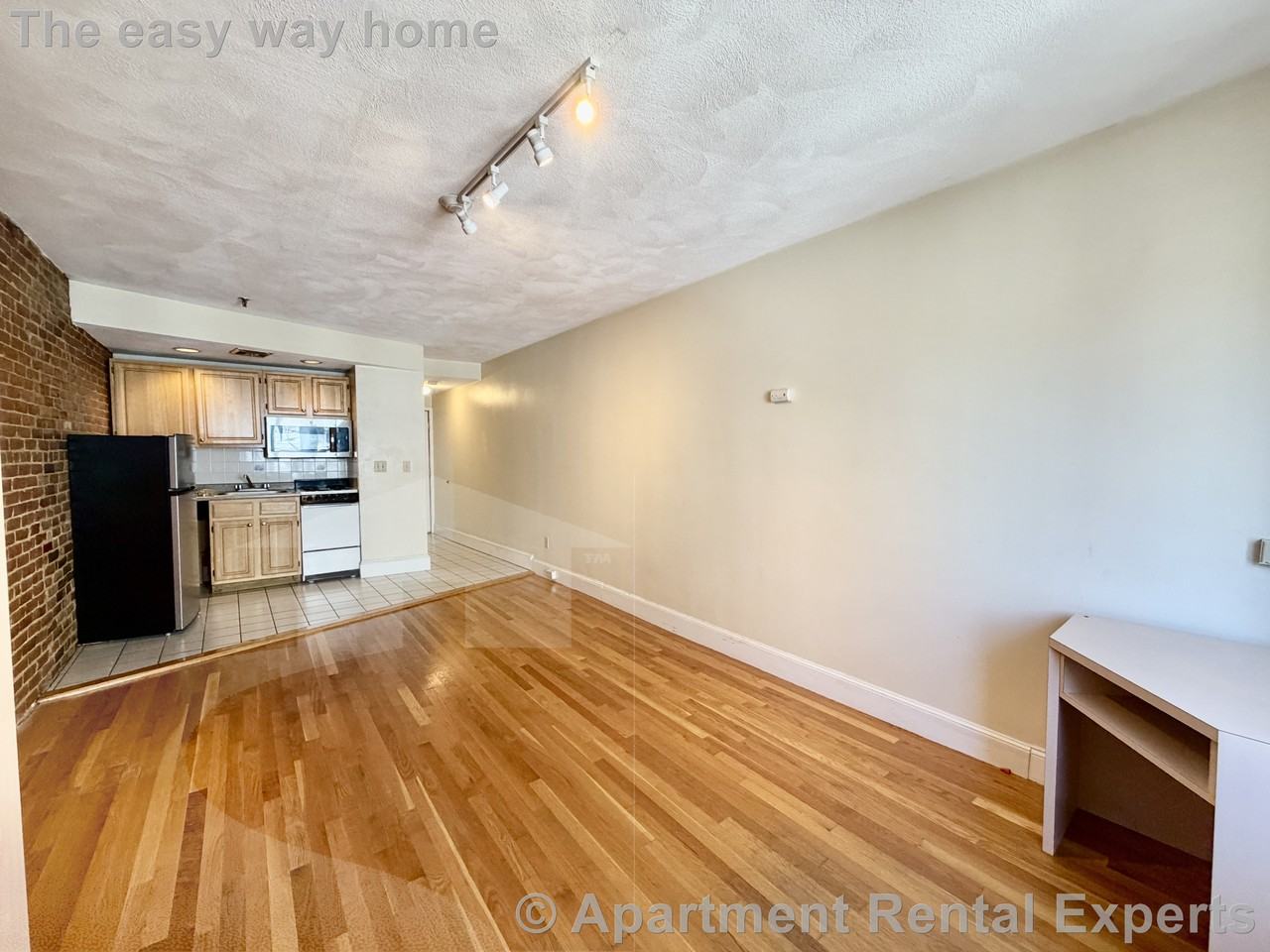 12 Mount Auburn St #6 - Photo 3 of 8