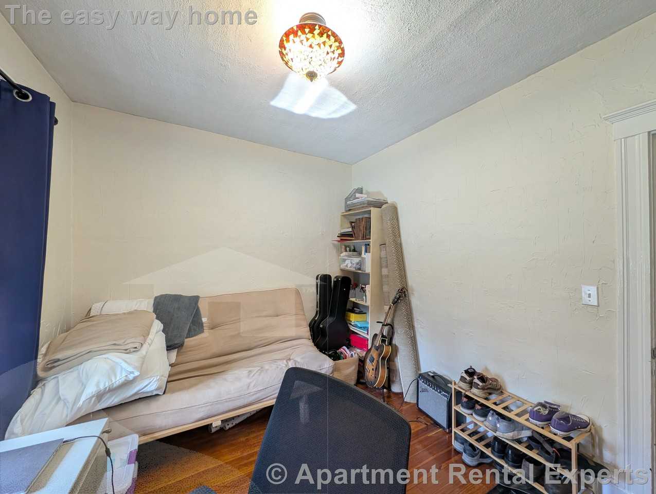 430 Main St #1 - Photo 4 of 19