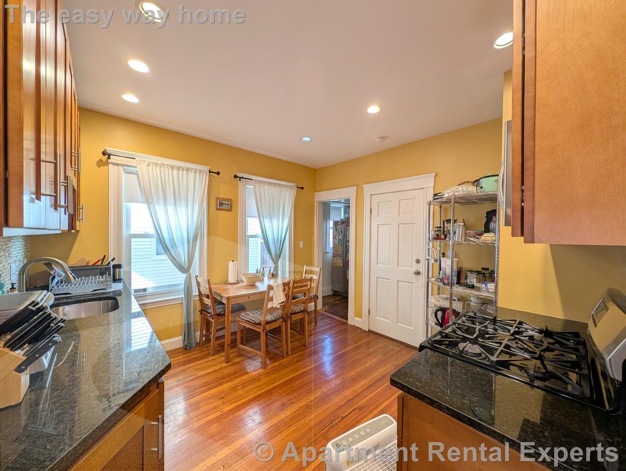 430 Main St #1 - Photo 5 of 19