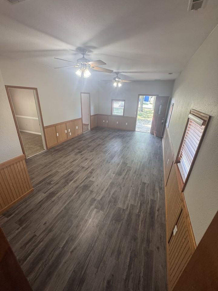 1011 Park Dr #1 - Photo 2 of 18