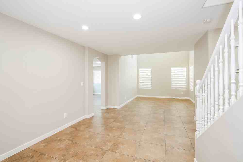 8356 Fort Sedgwick Ave - Photo 4 of 17